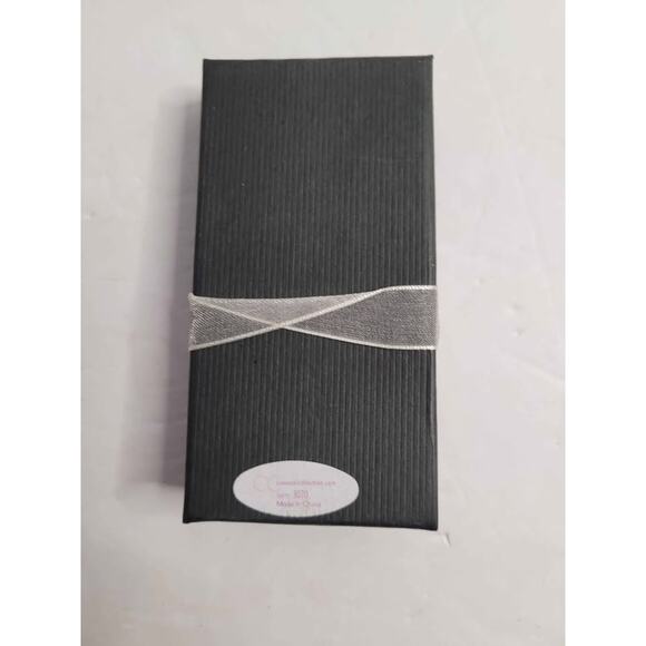 4 Pearl white double heart keychain. - Picture 5 of 6